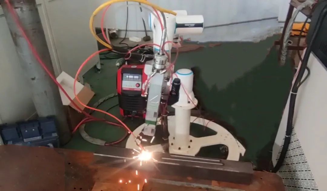 海默激光焊接协作机器人.jpg